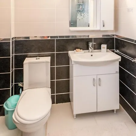 Seafront Duplex With Garden In Ayvalik *