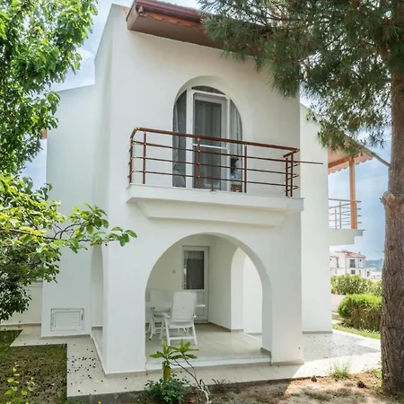 Lejlighed Seafront Duplex With Garden In Ayvalik *